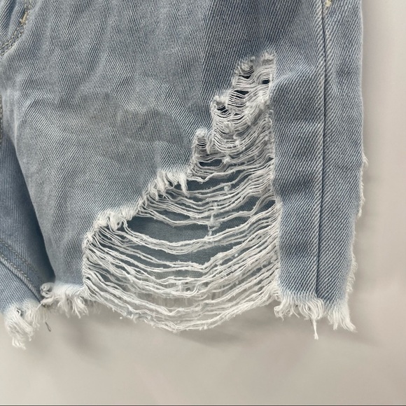 NWT Indigo Rein Distressed Super High Rise Shorts Light Wash Size 7/27 - Picture 3 of 8